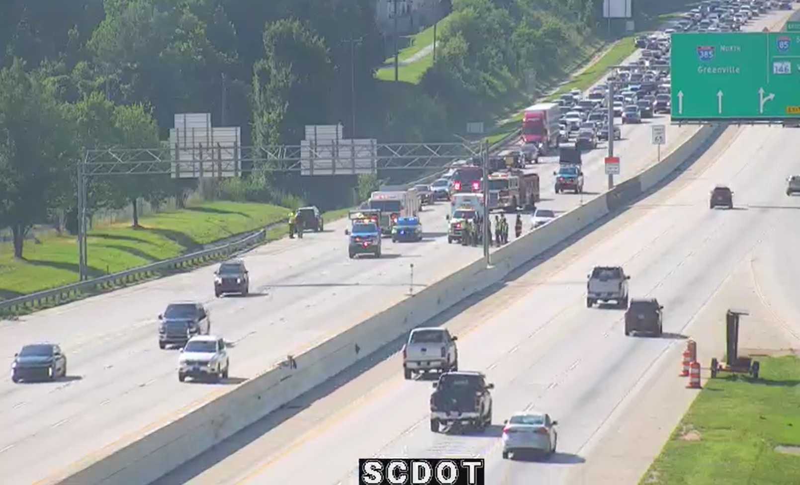 Crash causes traffic delays on I-385 near Mauldin
