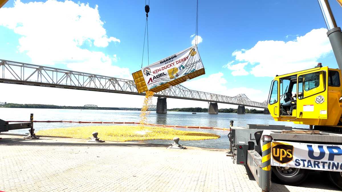 50K ducks dumped into Ohio River for annual Ken-Ducky Derby