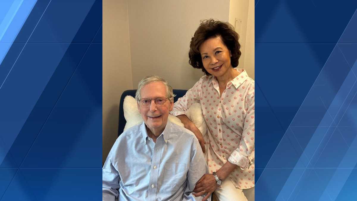 Sen. Mitch McConnell's team sends 2nd statement, photo since hospitalization