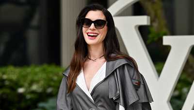 Anne Hathaway is pregnant with her third childwbbh