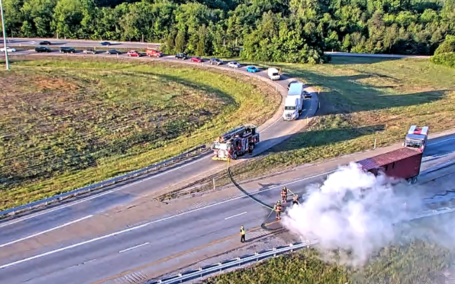 All lanes of Gene Snyder reopen after semi truck fire near Bardstown Road