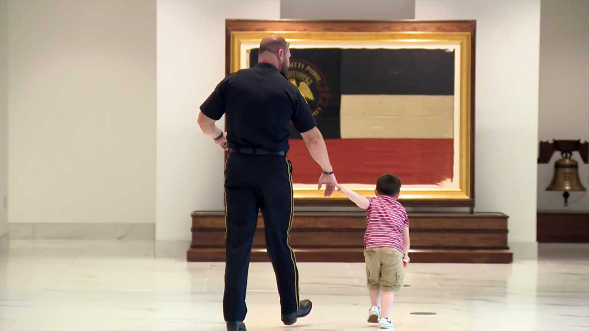 4-year-old's patch hunt supports recovering deputy