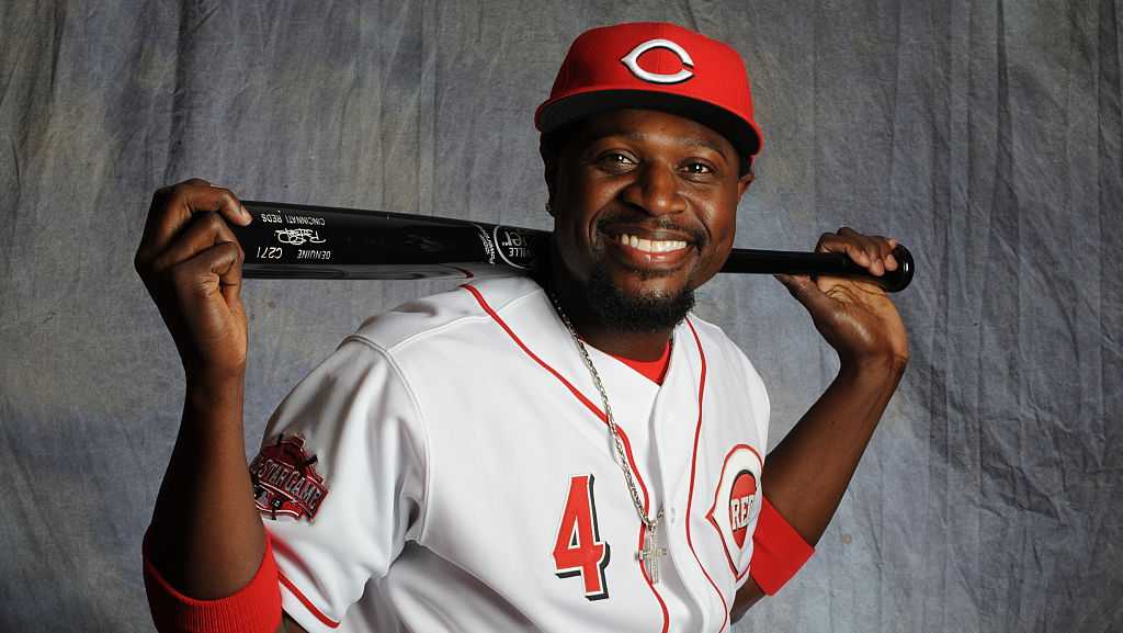 Brandon Phillips signs one-day contract to retire as a Cincinnati Red