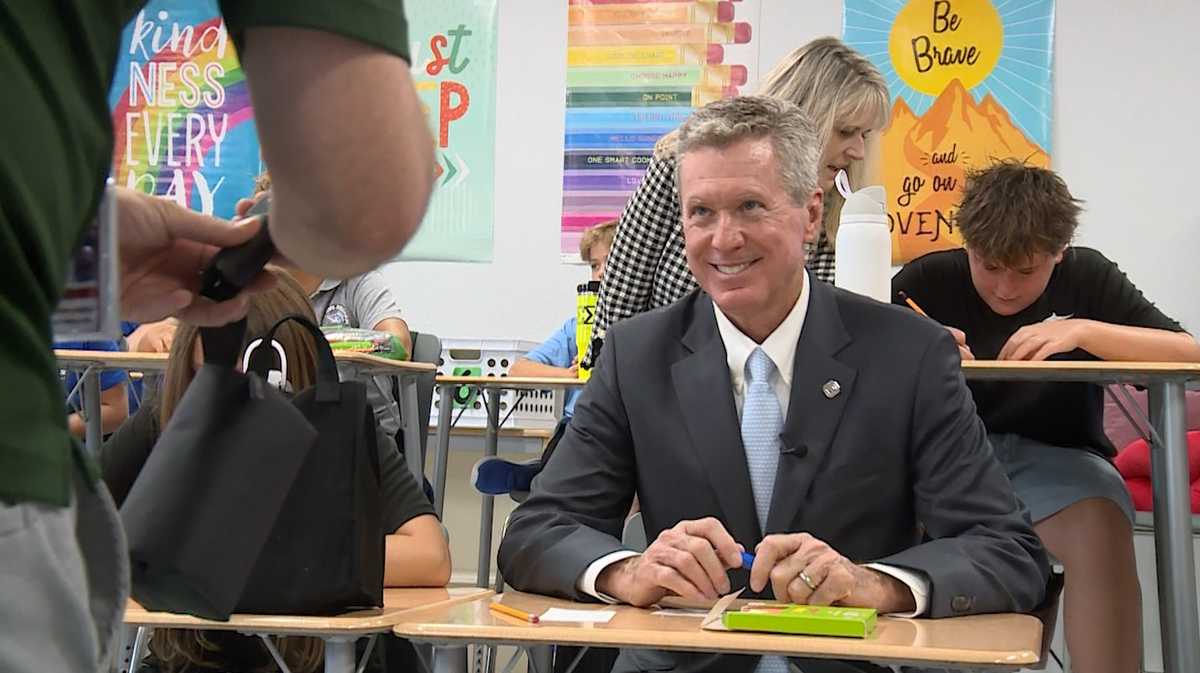 Palm Beach County schools superintendent visits students on first day back in classrooms