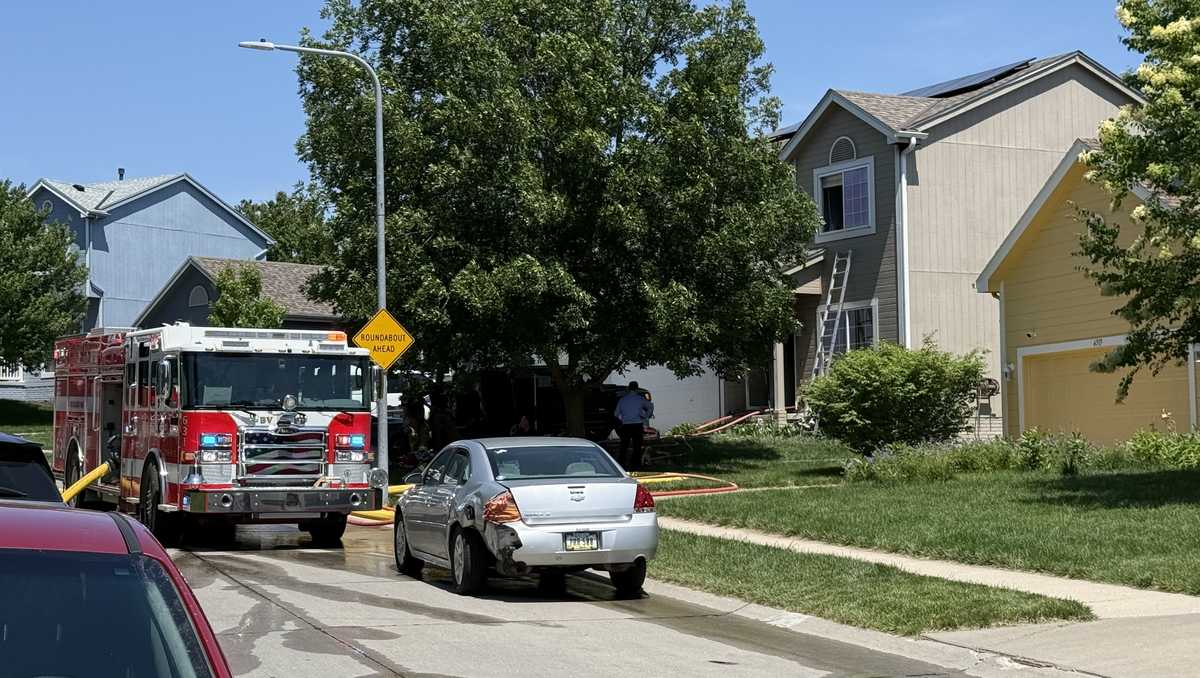 Northwest Omaha sends two to the hospital - KETV