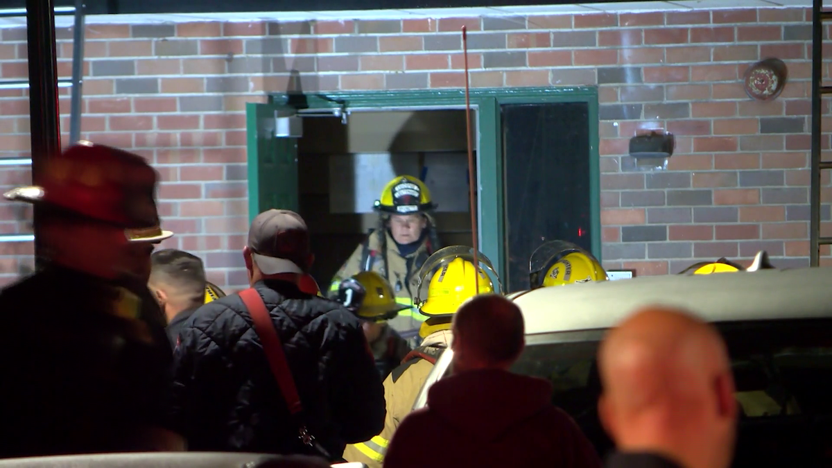 One person dies in fire at Chicopee, Massachusetts apartment building ...
