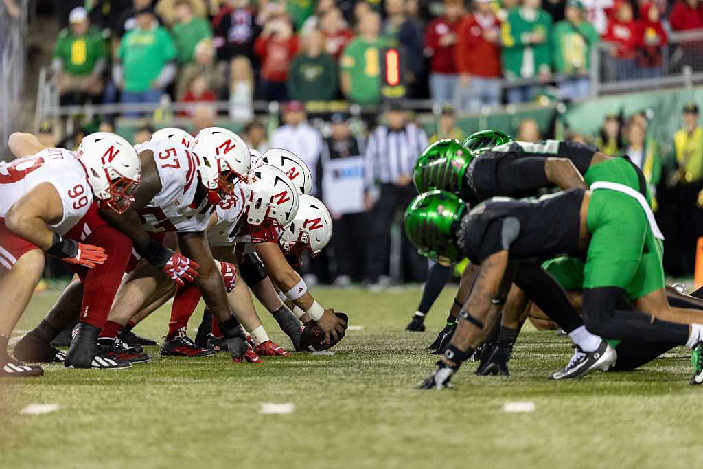 Huskers fall to Ducks in a late-night showdown