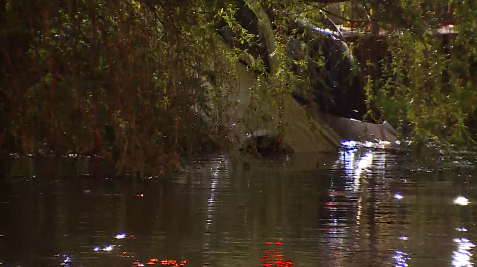 Coroner IDs man who died after car traveled into Middletown pond