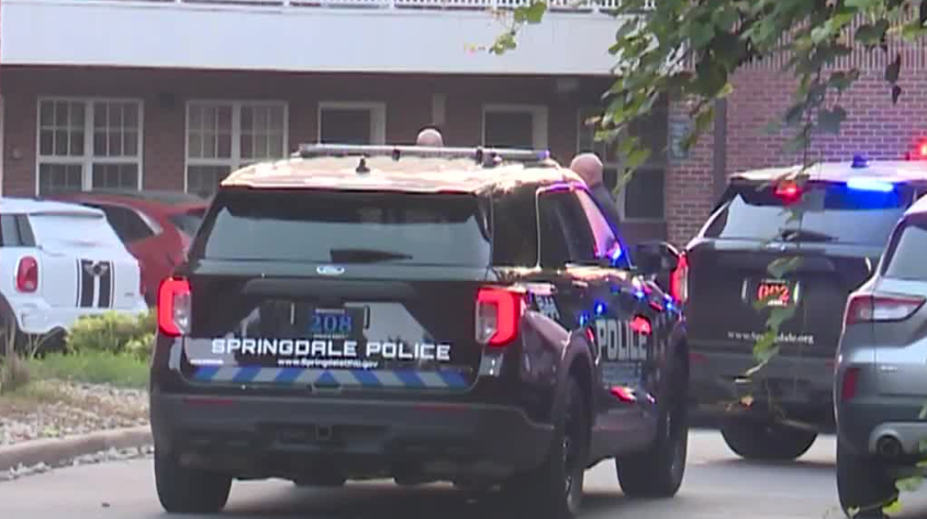 Body camera footage shows arrest of suspect in deadly Springdale hotel shooting
