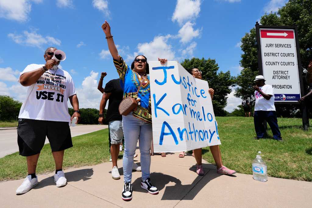 Closing arguments set in Texas trial of teen charged in fatal stabbing at a school track meet