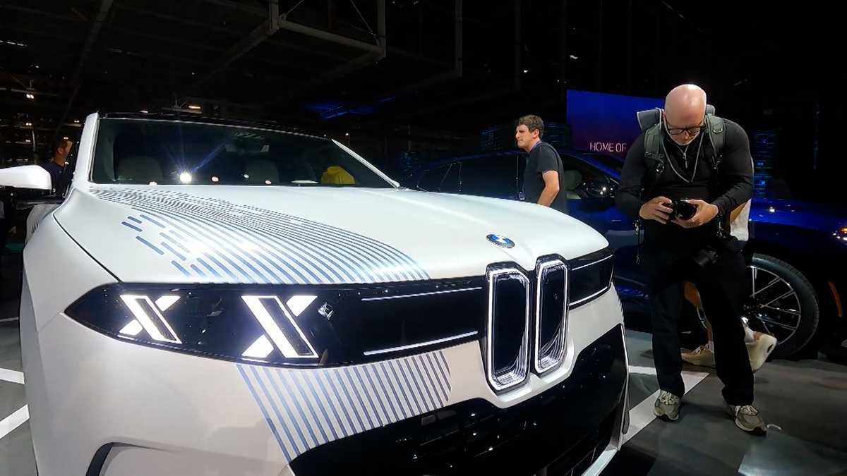 BMW unveils all-new X5, celebrates continued partnership with South Carolina