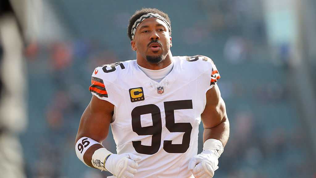Report: Browns, Rams agree to blockbuster trade involving sack leader Myles Garrett