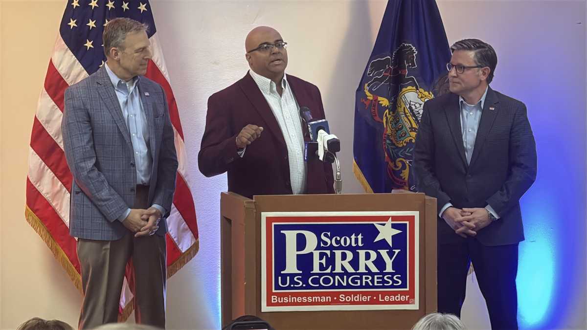 Johnson dismisses polls as Perry and Stelson remain tied in Congressional race