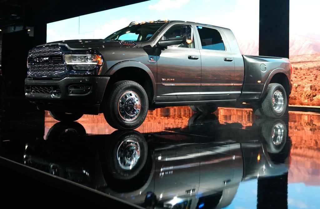 Chrysler issues massive recall for 265,000 vehicles over steering risk