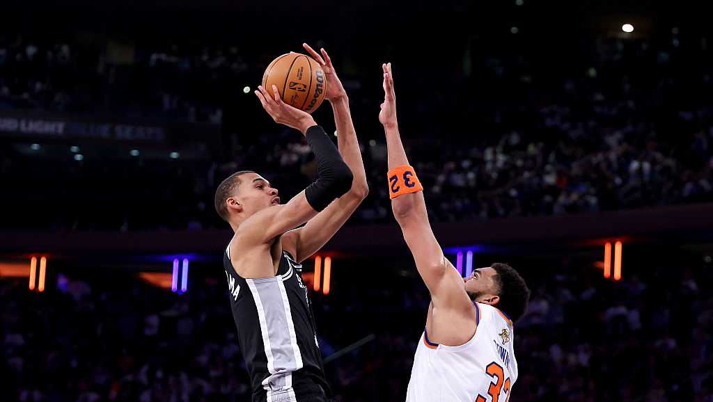 Knicks and Spurs set for Game 4 of an NBA Finals that have belonged to road teams
