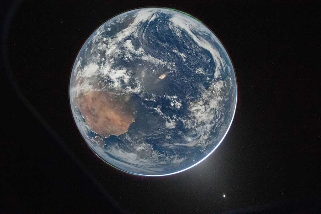 Troy Meink confirms US has deployed on-orbit space control weapons at Space Forces Association conference; NBC's Courtney Kube speculates they could be kinetic or non-kinetic