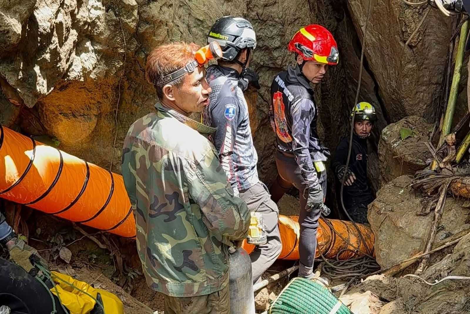 5 villagers stuck in flooded Laos cave for more than a week found alive, 2 still missing