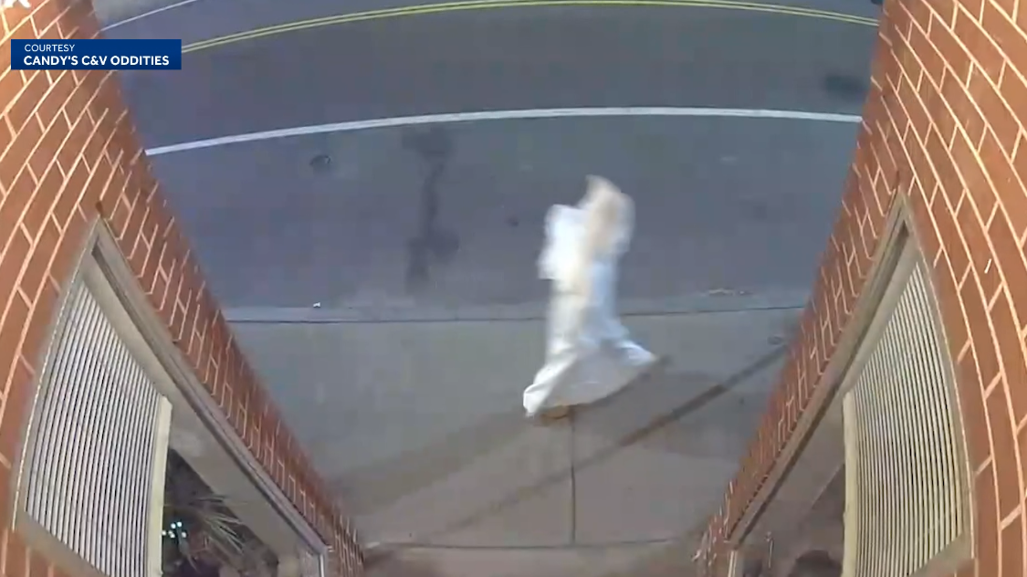 Police investigating after person seen wearing white robe, pointed hood on RI street