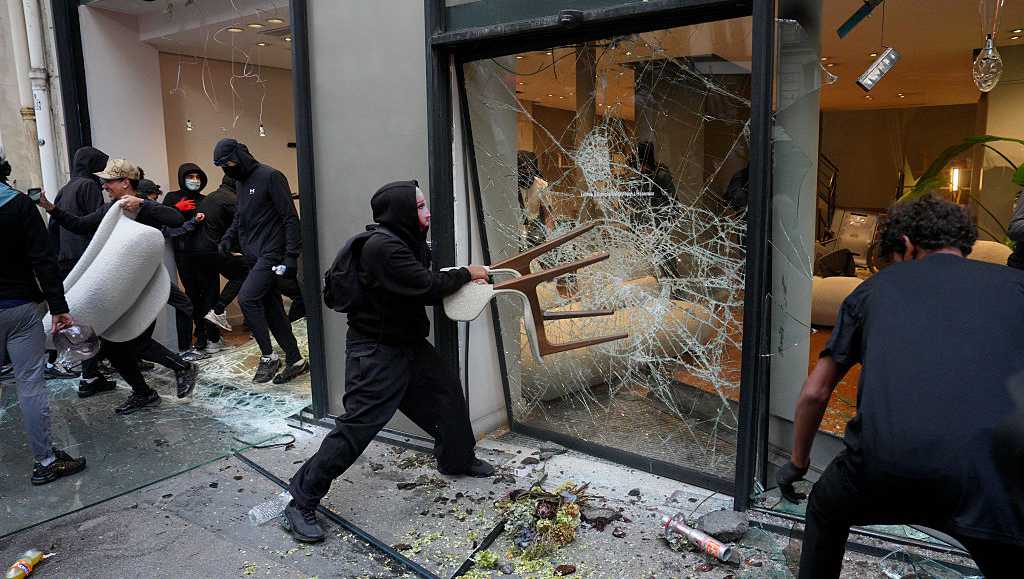 Protest Hand Signals Resale site removes listings for stolen French goods amid protests - WXII