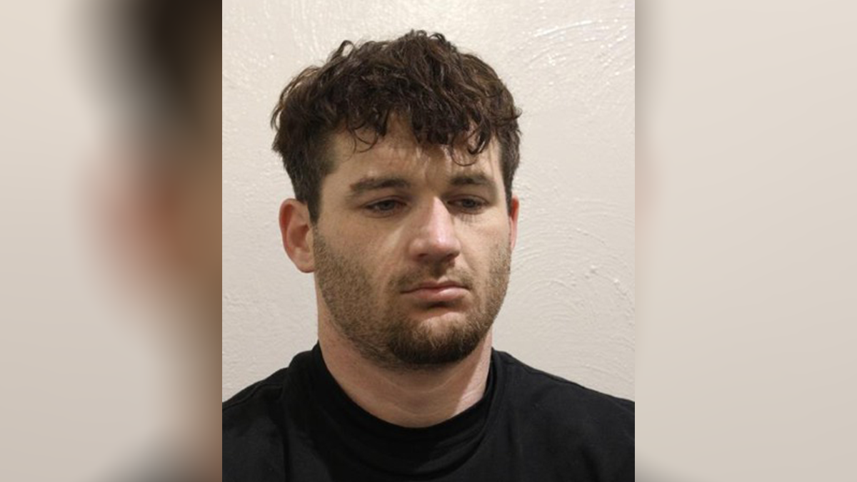 McClain County deputies search for dangerous man after attempted burglary