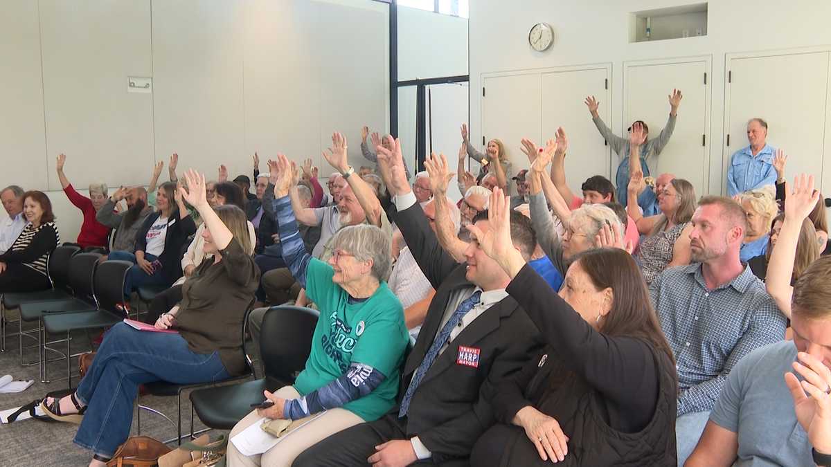 Benton County residents oppose industrial development authority proposal in Saturday town hall