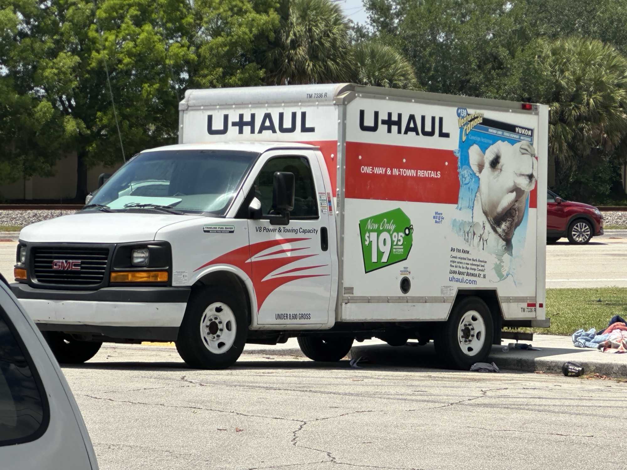 Bomb squad investigates suspicious rental truck at Howard Park in West Palm Beach
