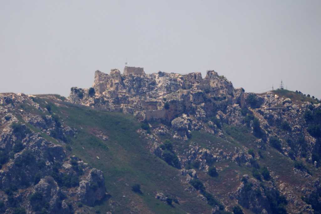Israeli army captures strategic castle in Lebanon in deepest incursion into country in 26 years