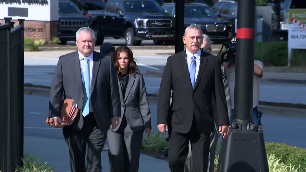 Disgraced sheriff Chuck Wright sentenced to 41months in federal prison, plus restitution