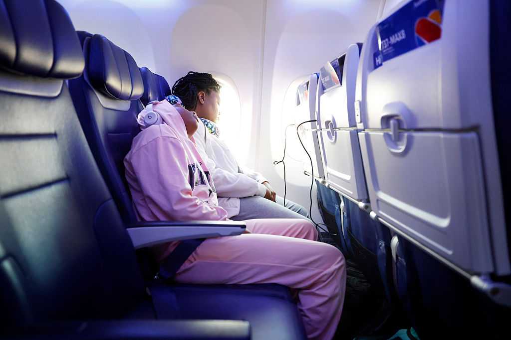 Travel-tired? This is how to recover from jet lag and make the most of your trip