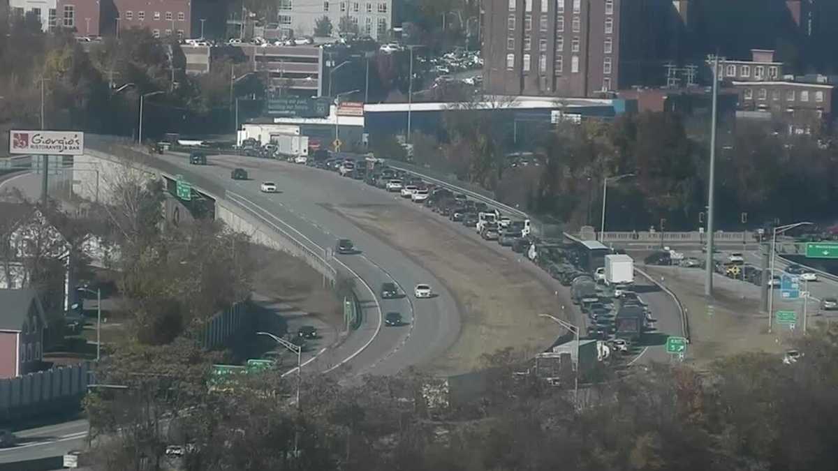 I-293 North closed in Manchester after crash