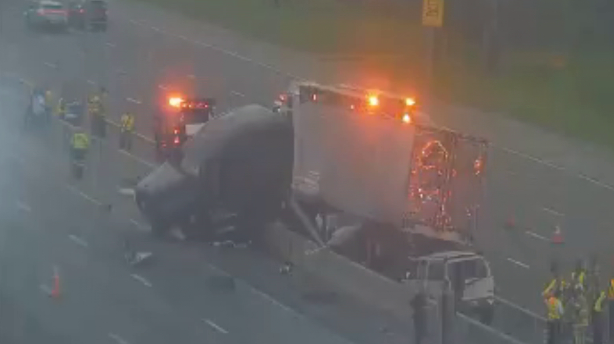 4-vehicle crash slows traffic on Florida's Turnpike in Orange County - WESH