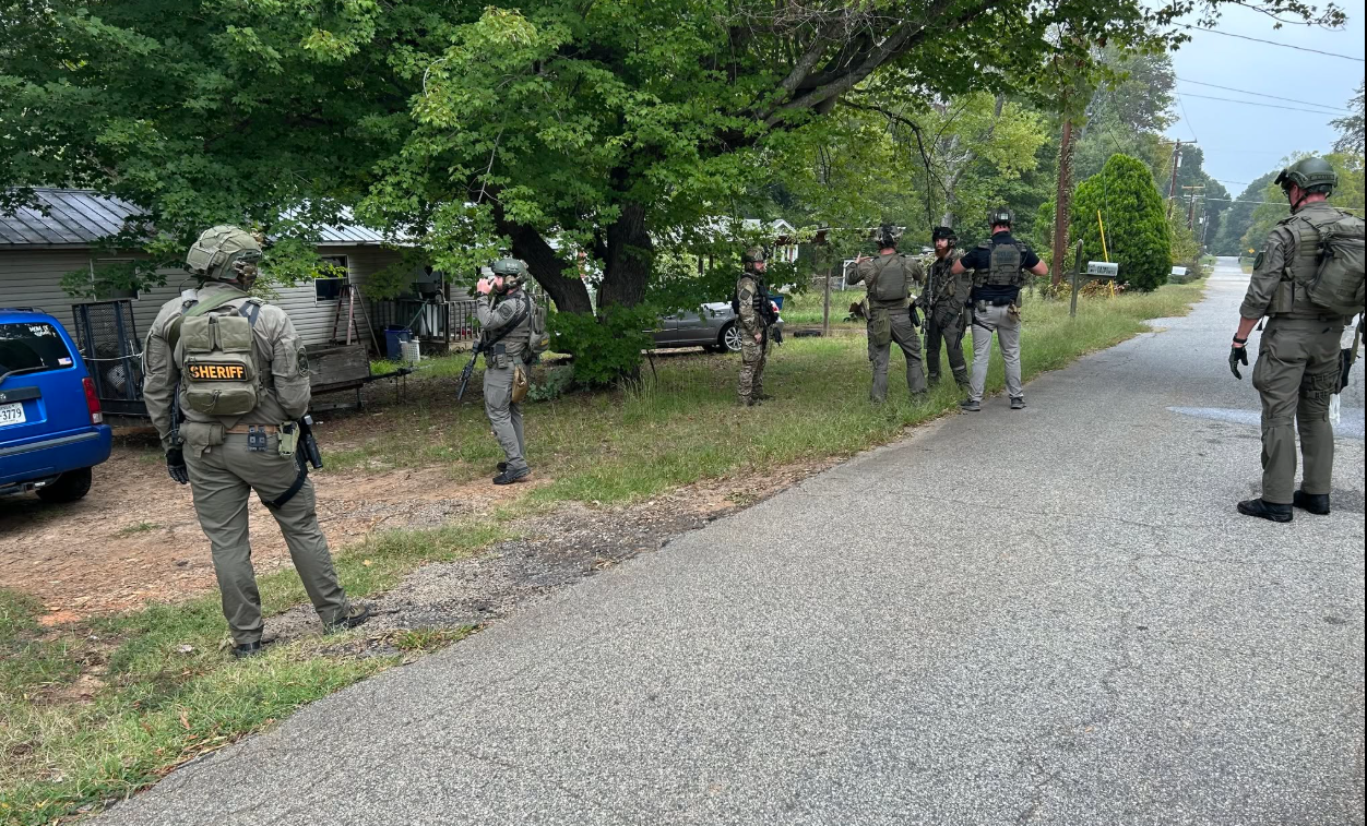 SBI agent shot while searching for man in Reidsville, officials say 3 SBI agent shot while searching for man in Reidsville, officials say