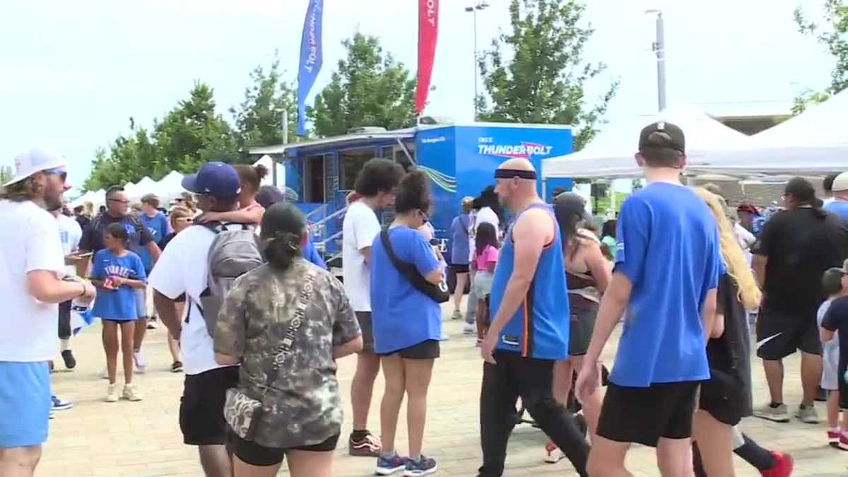 Thunder fans pack downtown Oklahoma City ahead of Game 7 against Spurs