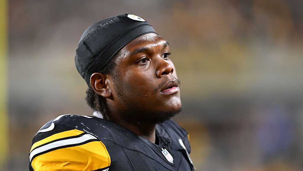 Steelers reportedly trade offensive lineman to Cowboys