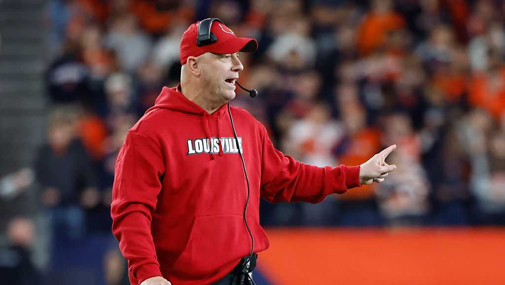 Louisville football prepares to take on Stanford at L&N Stadium
