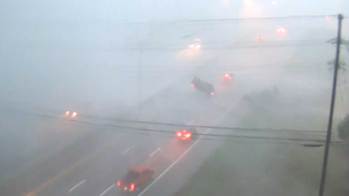 Wild video shows intense storms topple car on Ohio interstate