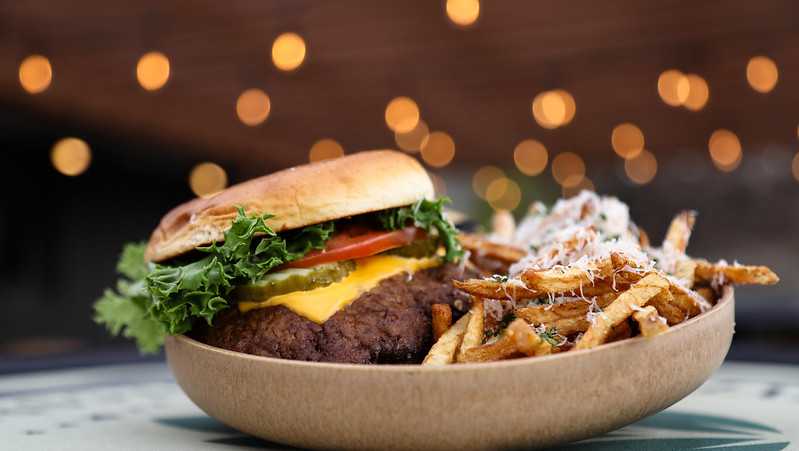 See the winning restaurant in 2026 Iowa's Best Burger contest