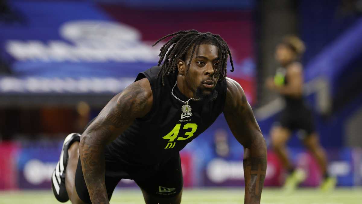 Patriots rookie Quintayvious Hutchins faces domestic assault charge