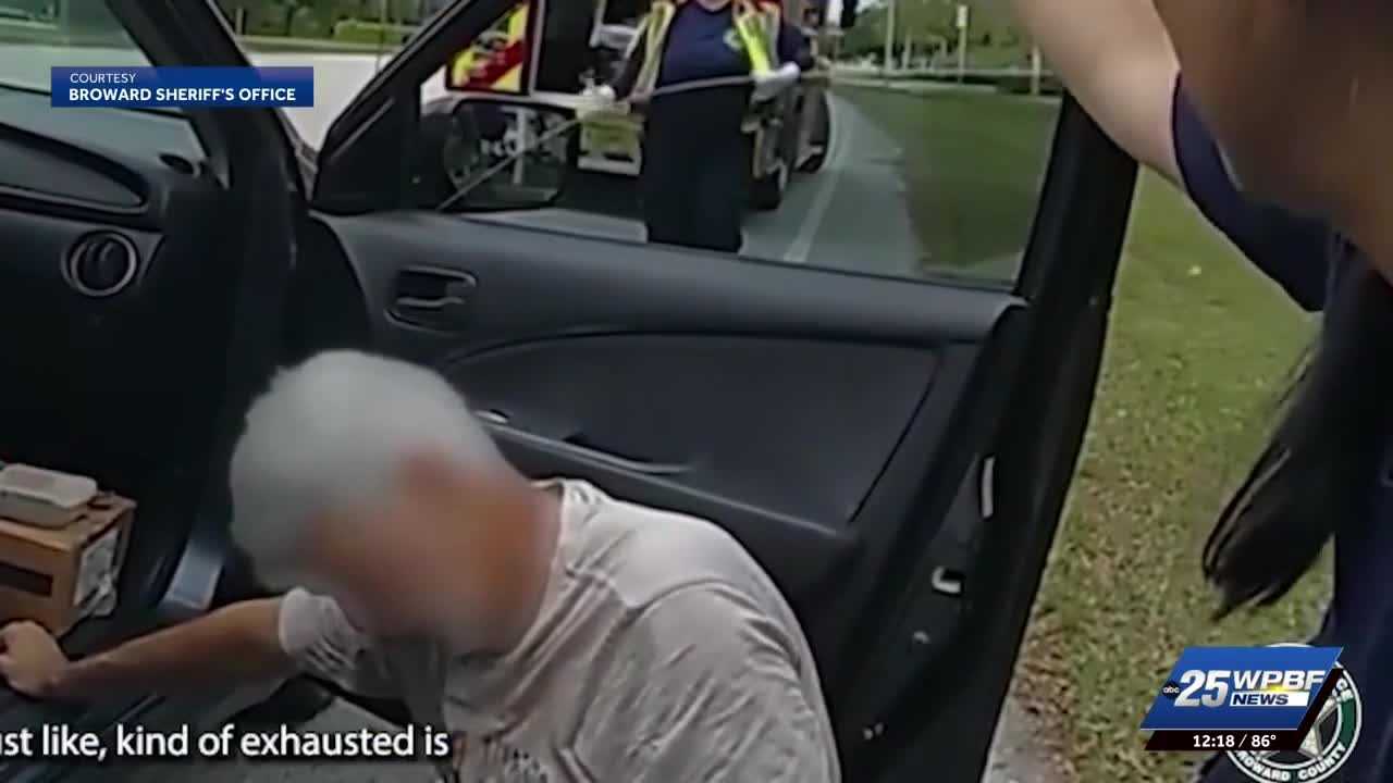 Teens hailed as heroes for helping man having heart attack on side of the road