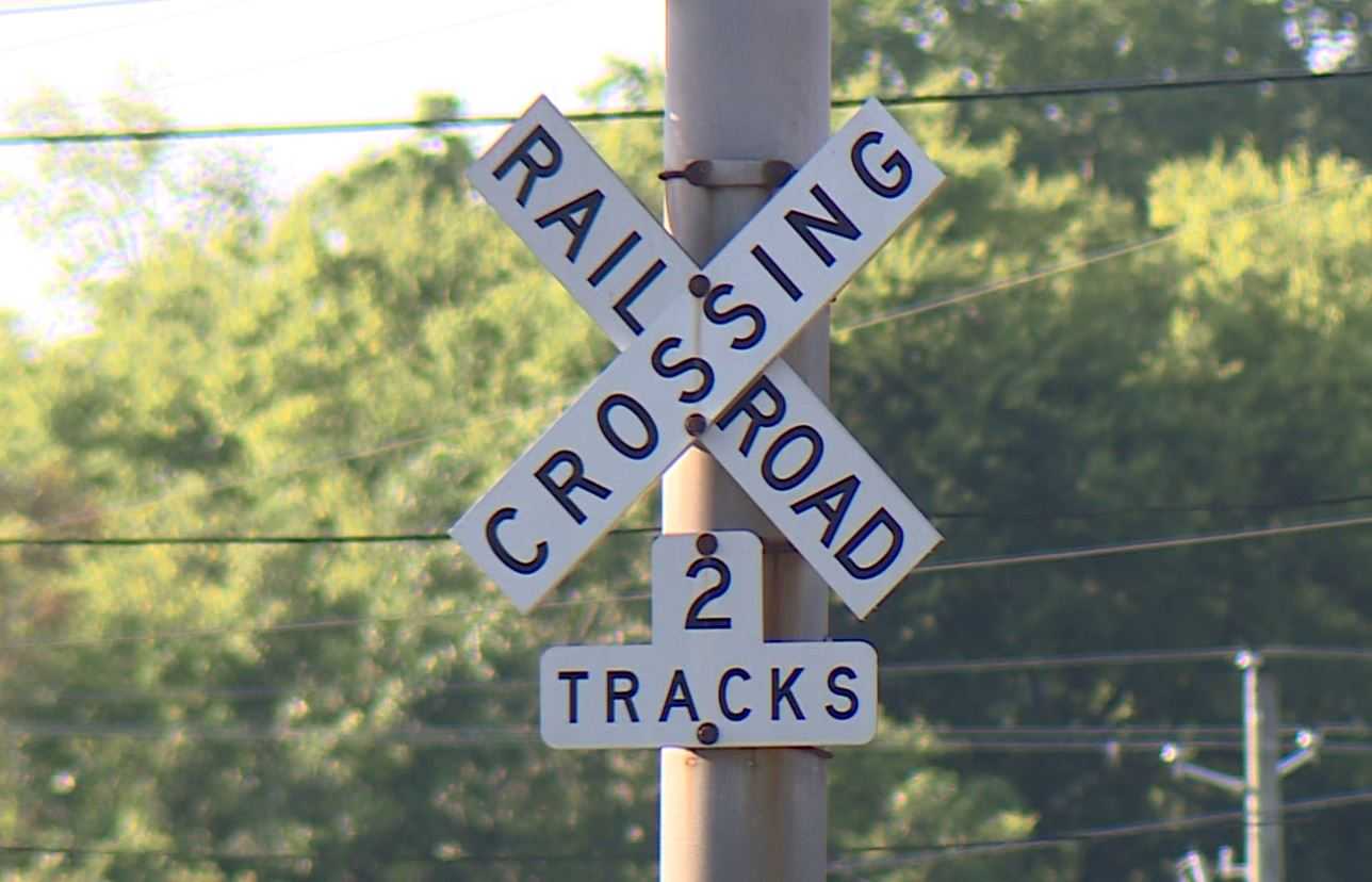 CSX delays track work in Alabaster, crossings on Alabama 119 to stay open Friday