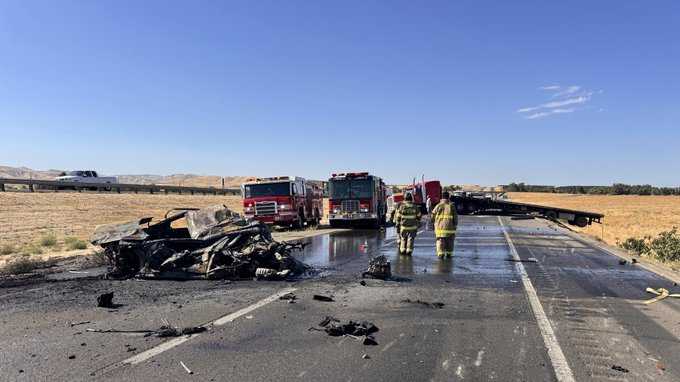 Parts of I-5 in Stanislaus County close after a 2-vehicle crash