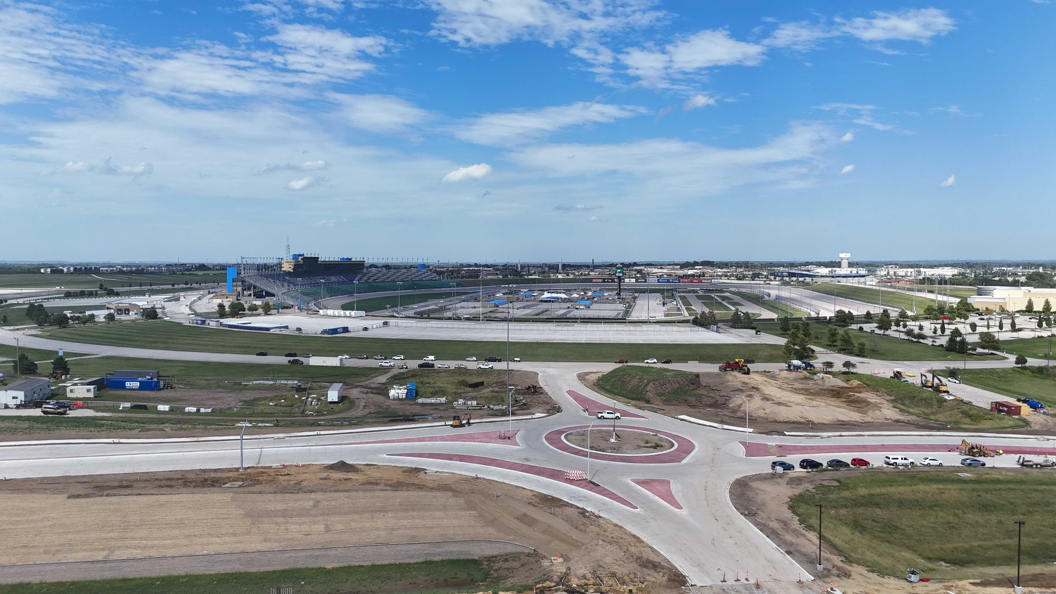 kmbc.com - Chloe Godding - Roads closed for Buc-ee's construction will temporarily reopen for Kansas Speedway races