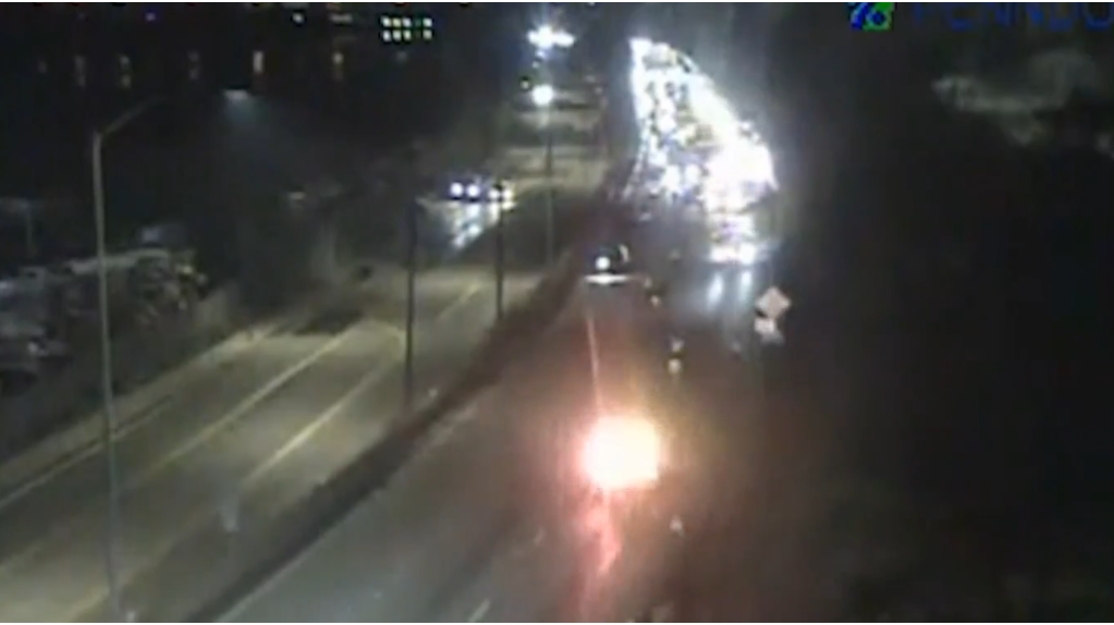 Driver to face DUI charge after 4-vehicle crash on Parkway East