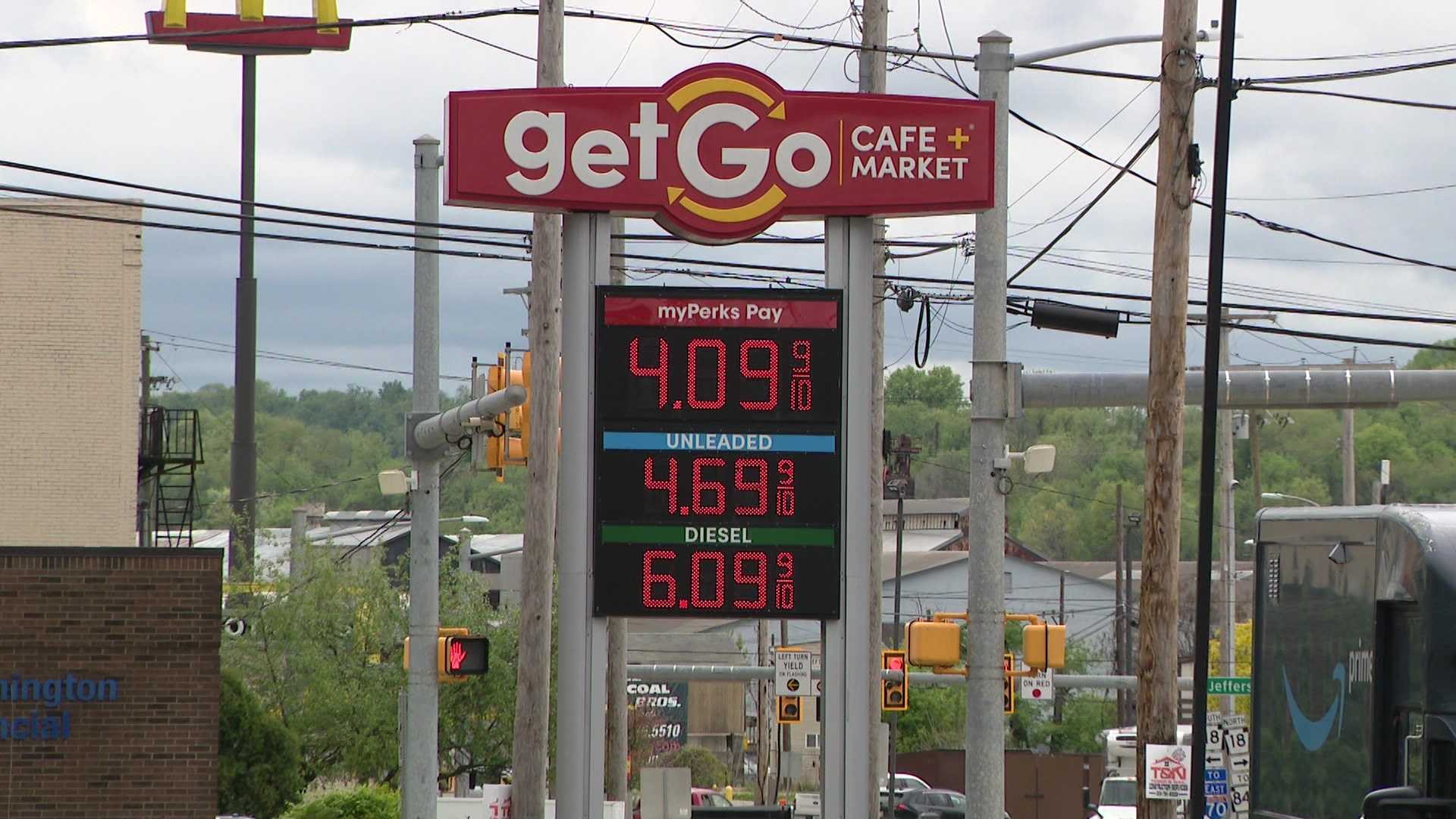 Local drivers face rising gas prices above national average
