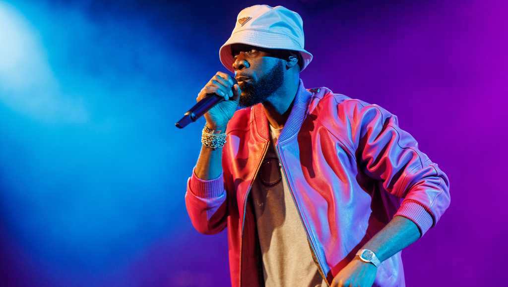 Fugees rapper Pras reports to prison to begin 14-year sentence