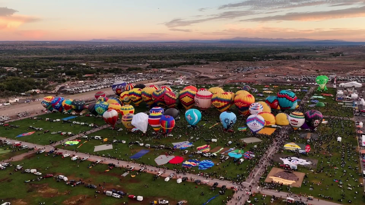 Weather grounds balloons at Balloon Fiesta on Wednesday