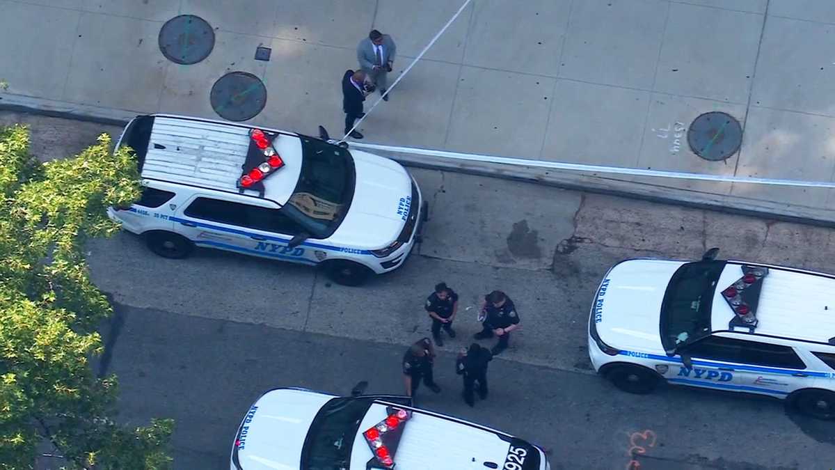 NYPD investigates possible hate crime after 2 men were stabbed