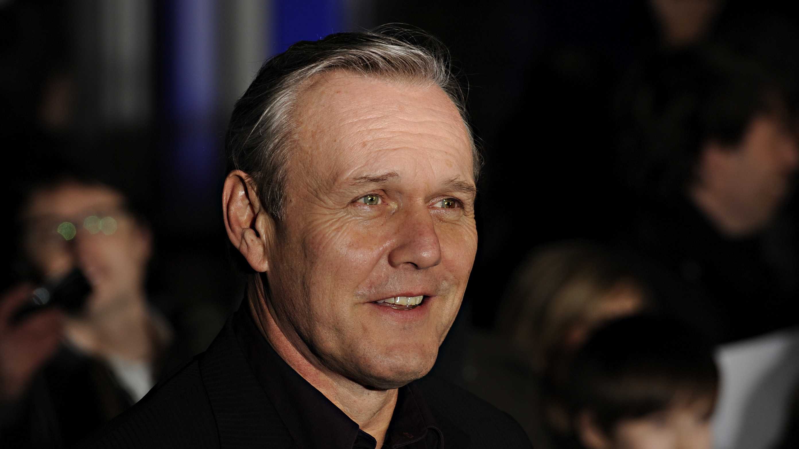 Co-stars react to death of British actor Anthony Head WYFF 4