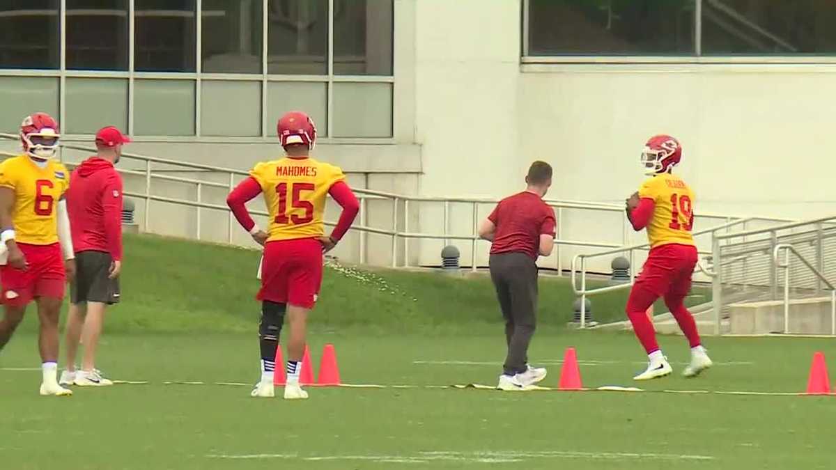 Patrick Mahomes is back: Chiefs QB joins OTAs five months after major knee injury