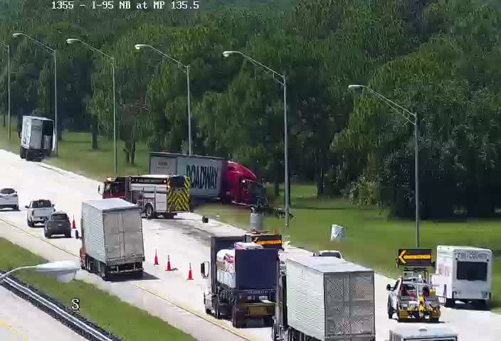 Semitruck crash blocks 3 lanes on I-95 in St. Lucie County; injuries reported